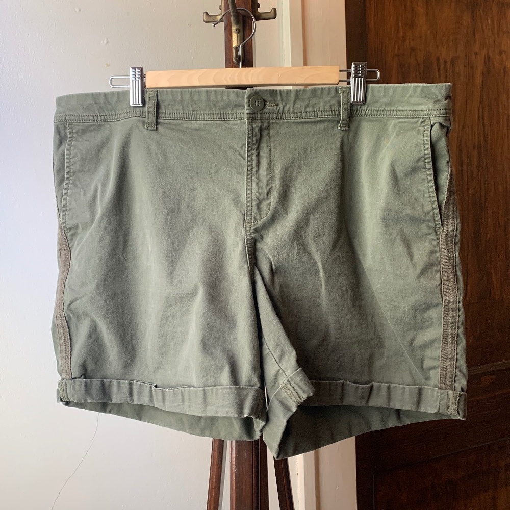 A New Day Olive Cuffed Shorts